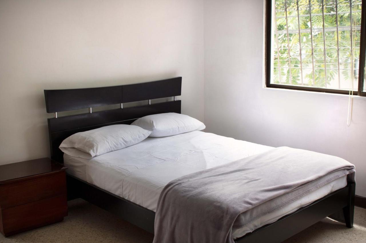 Apartamentos Limonar كالي المظهر الخارجي الصورة