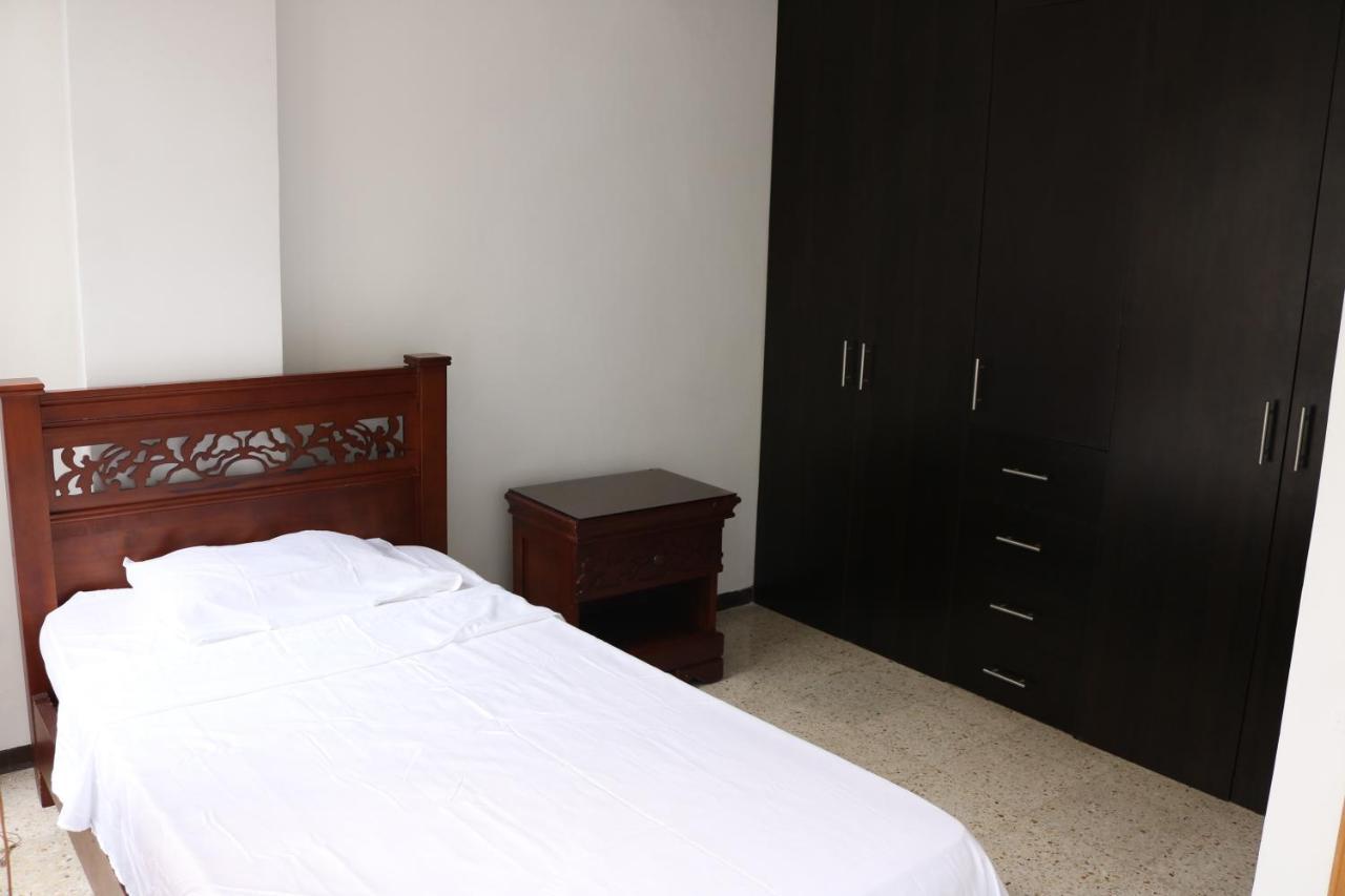 Apartamentos Limonar كالي المظهر الخارجي الصورة